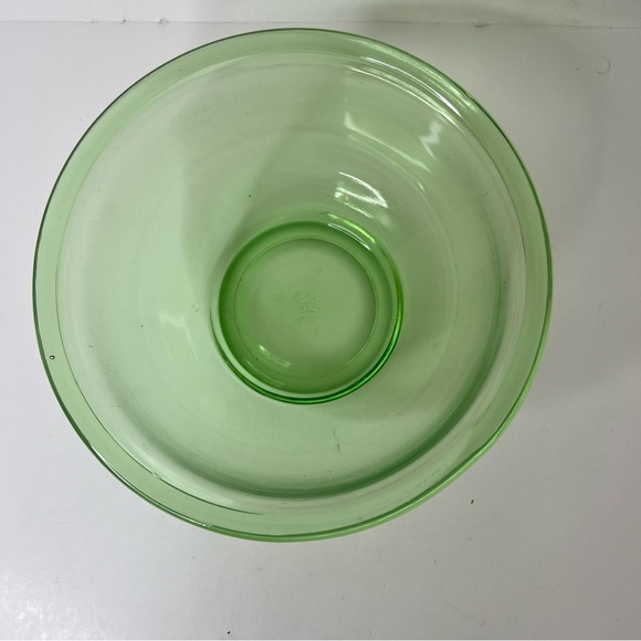 Vintage Uranium Glass Bowl - Picture 2 of 5